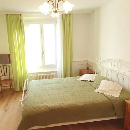 Διαμέρισμα 2-4 Stilvoll Im Gertrud Schloessli - Zentral Ruhig